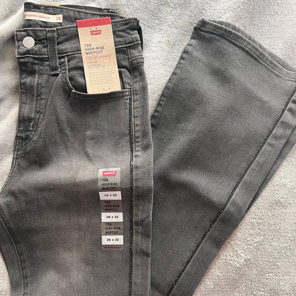 NWT Women’s Levi’s 725 High Rise Bootcut Jeans